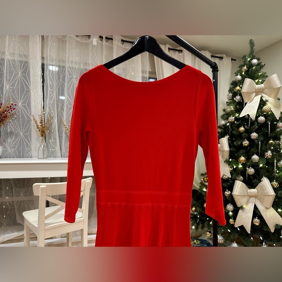 Ann Taylor Radiant Red: Pleated Skirt Dress with Three-Quarter Sleeves - Picture 2 of 5